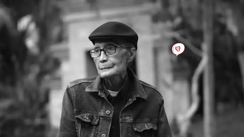 Sapardi Djoko Damono dan Puisinya yang Abadi Menyentuh Hati